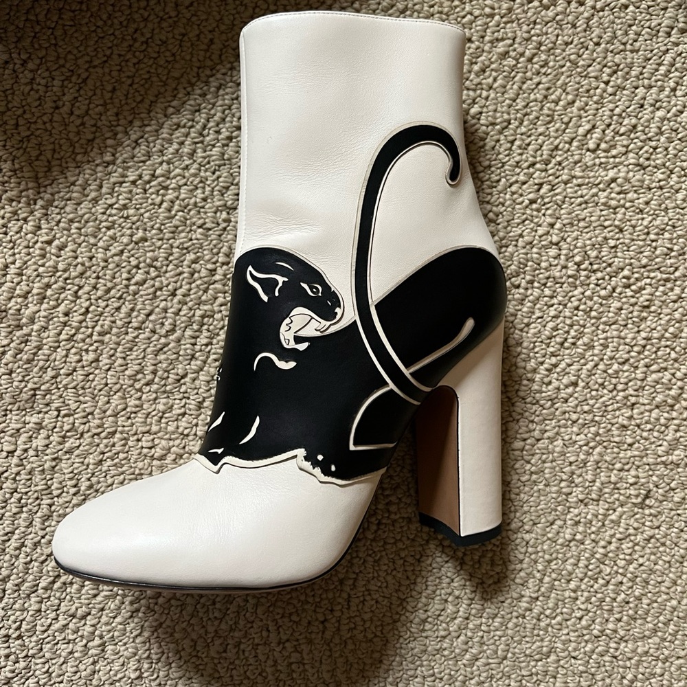Valentino brand new boots